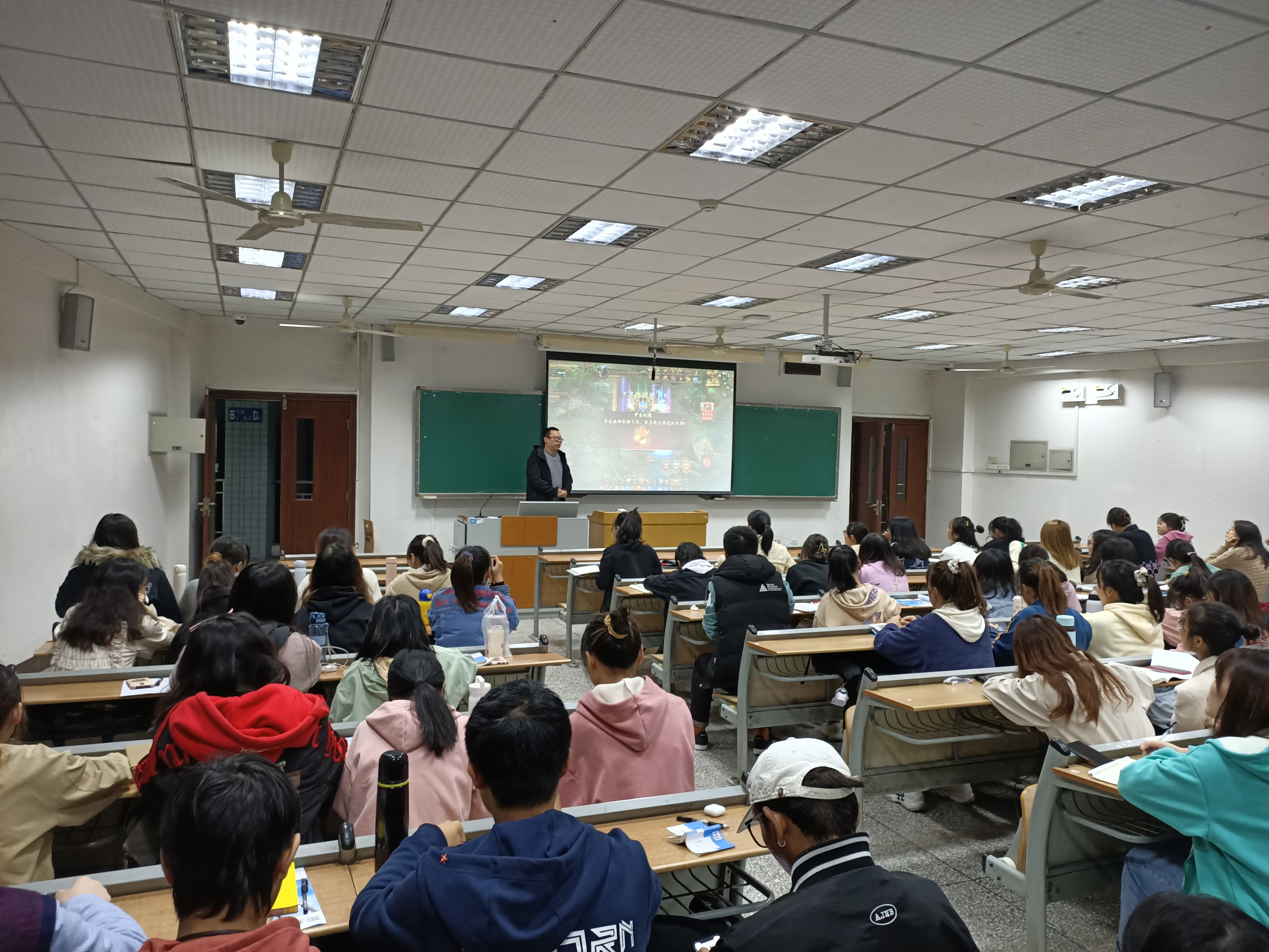 1635143929232068156.jpg 2.jpg